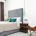 The Blue Bottle Central Apartman *