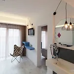 The Blue Bottle Central Apartman Szaloniki