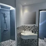 The Blue Bottle Central Apartman *