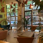 The Blue Bottle Central Апартаменты