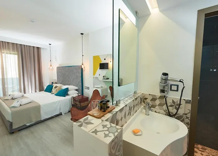 Hotel Blue Bottle Boutique